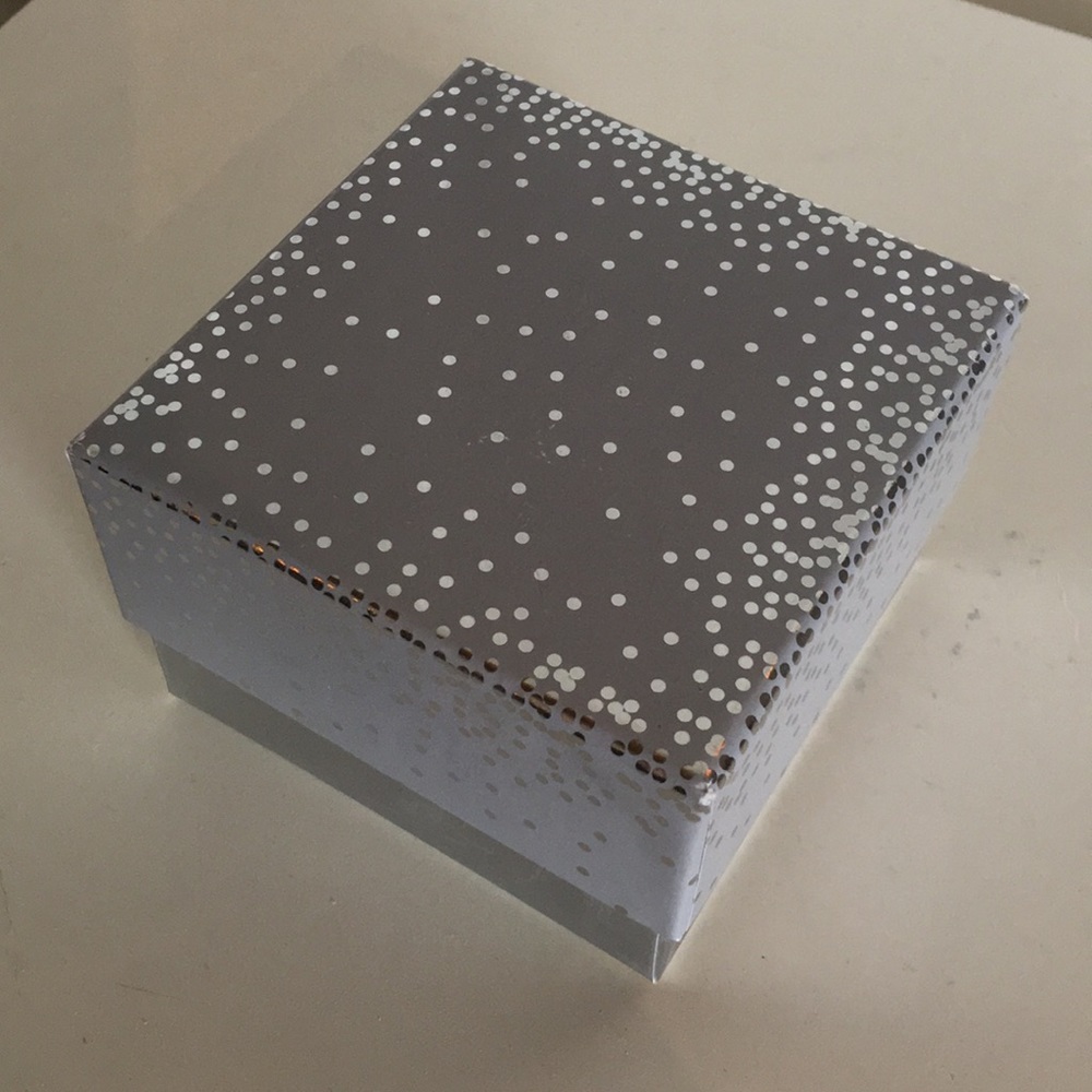 NWT 🦋 FINE SILVER BLUE CRYSTAL BUTTERFLY NECKLACE - Picture 6 of 6